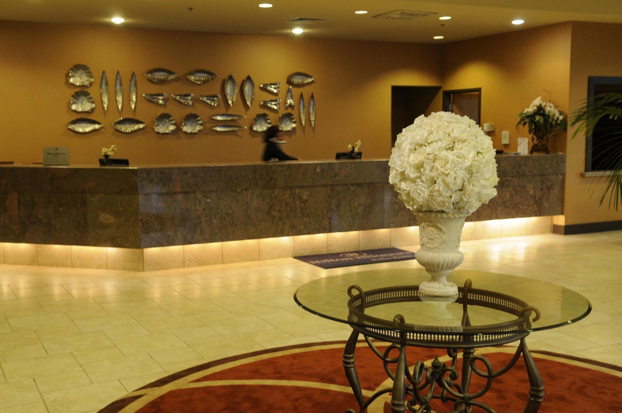 Hotel Ramada By Wyndham Southfield Exterior foto