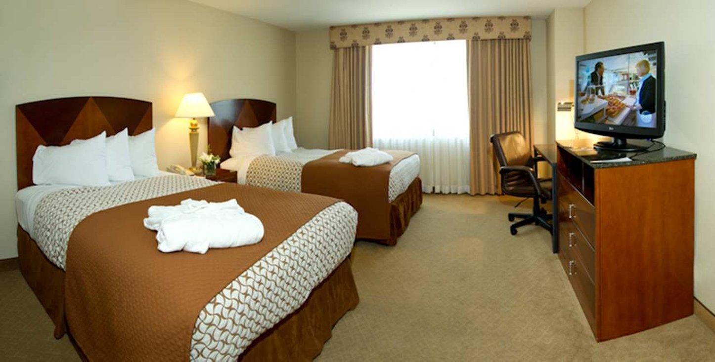 Hotel Ramada By Wyndham Southfield Exterior foto
