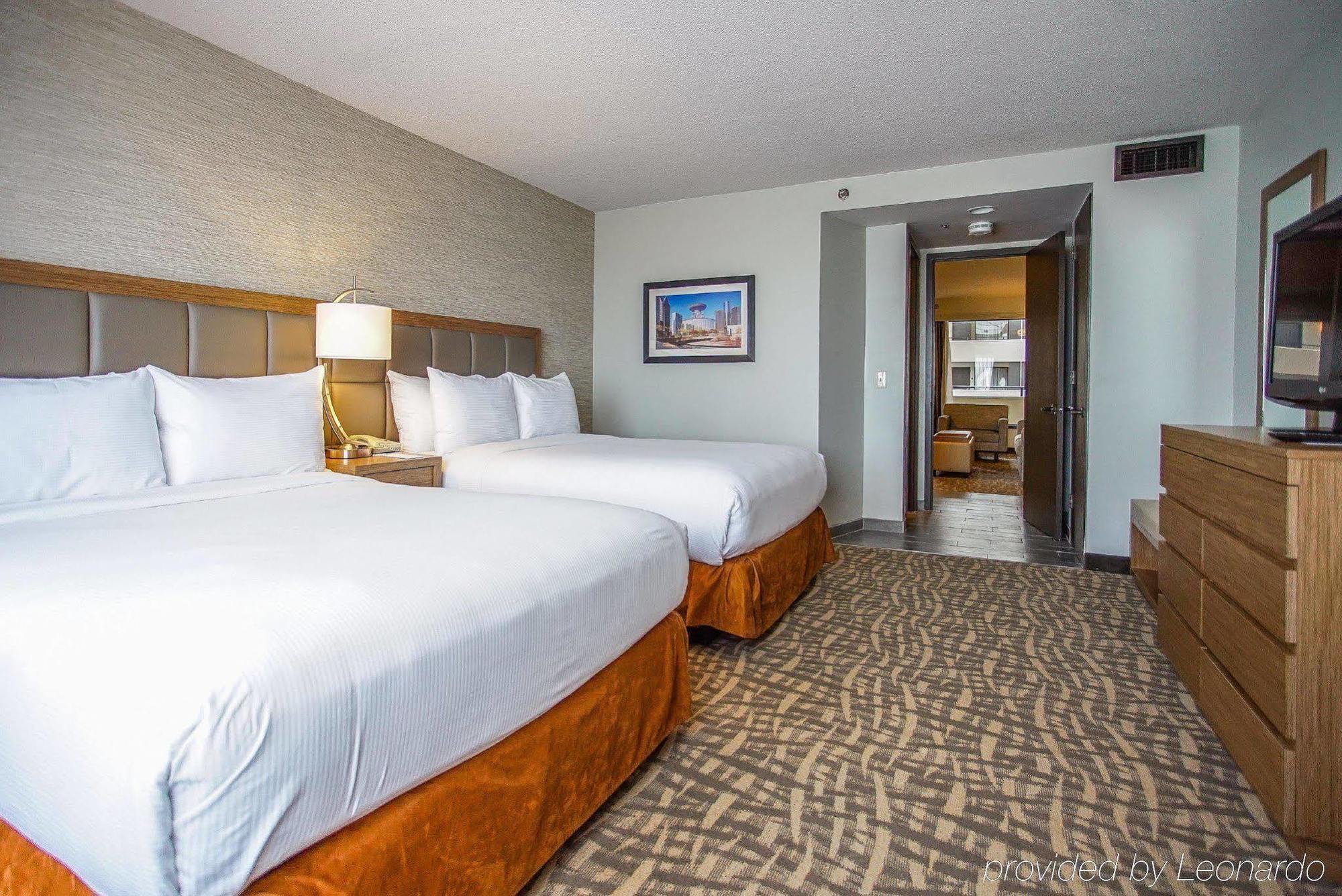 Hotel Ramada By Wyndham Southfield Exterior foto