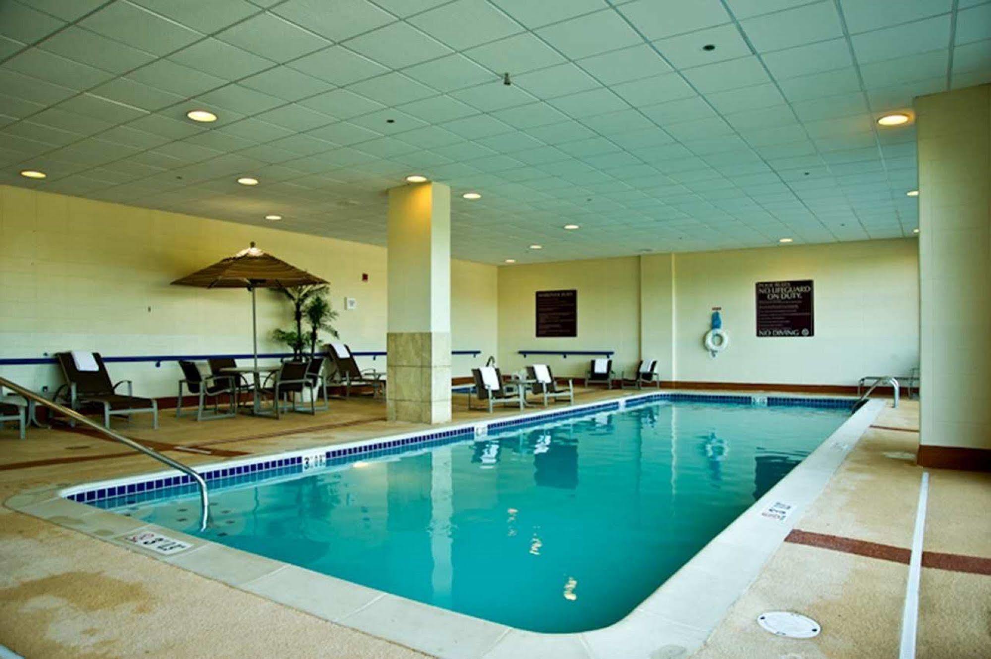 Hotel Ramada By Wyndham Southfield Facilidades foto